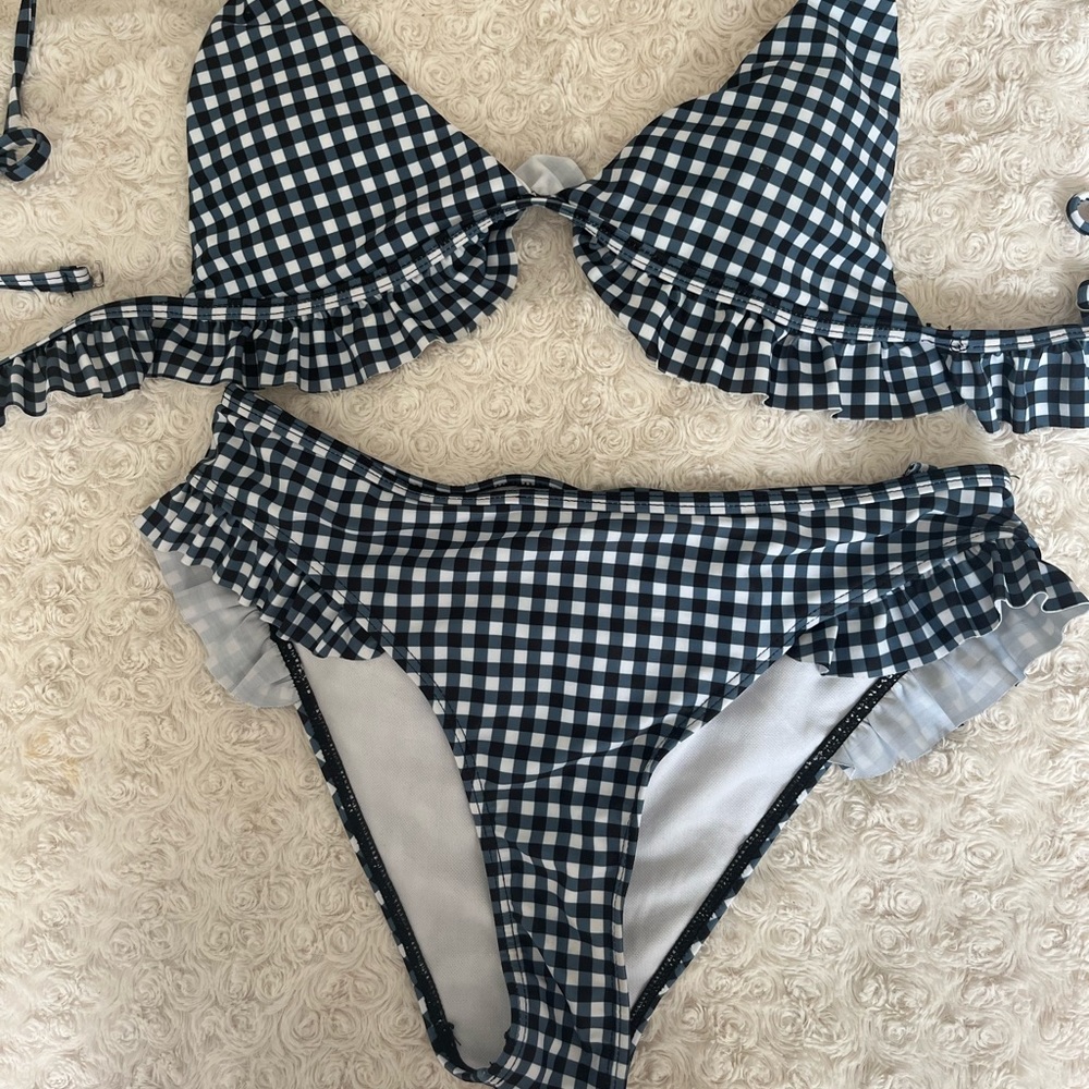 Black & White gingham ruffle bikini set